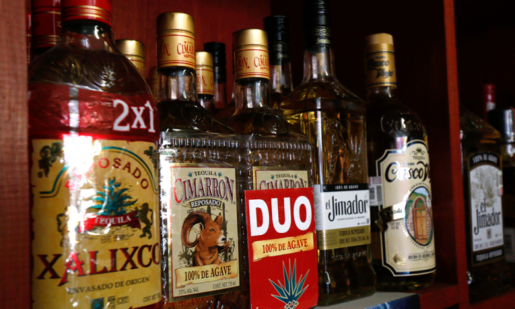 Acotan consumo y venta de alcohol en Puebla