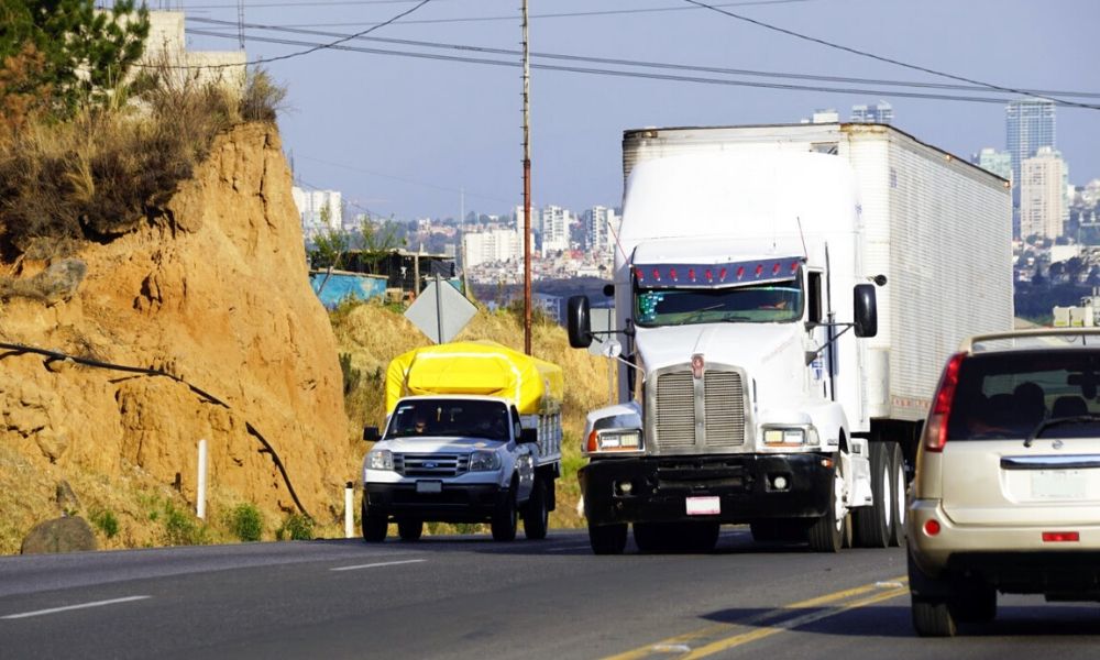 Covid-19 afecta transporte de carga; aumenta robo de unidades en Puebla
