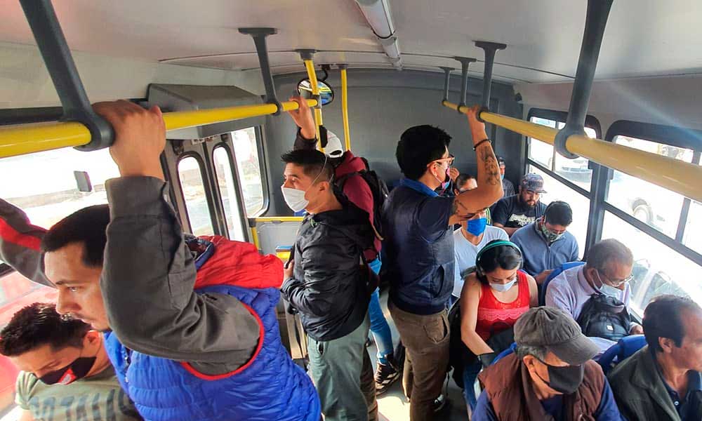 Infraccionan 28 rutas de Puebla por sobrecupo