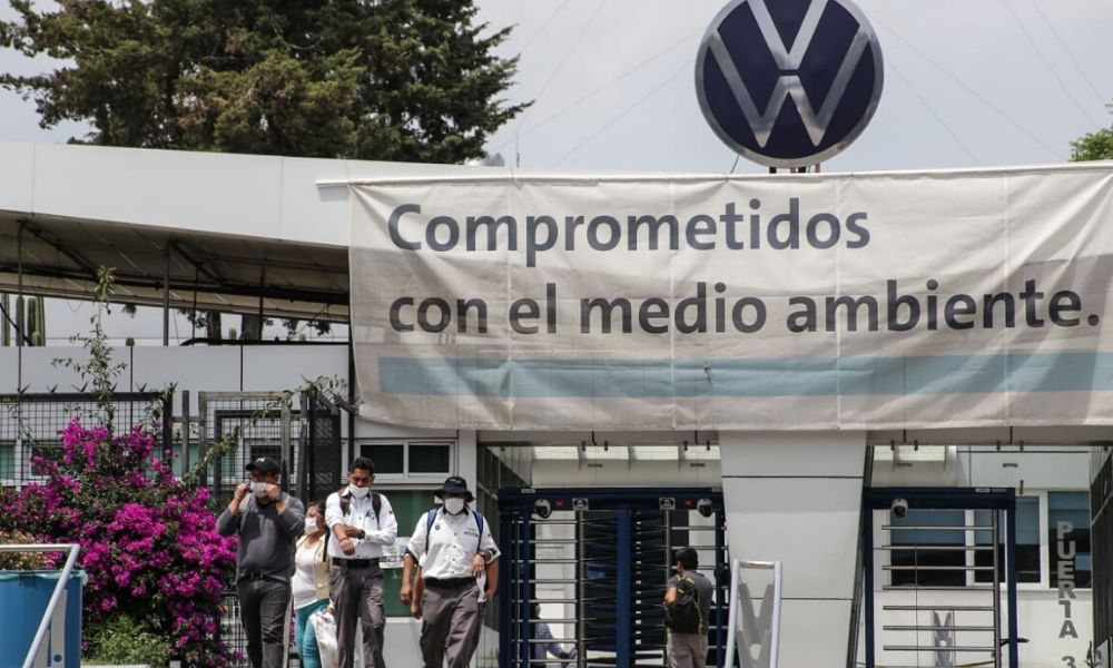 Tras 10 muertes por Covid, Volkswagen asegura seguir con medidas sanitarias 