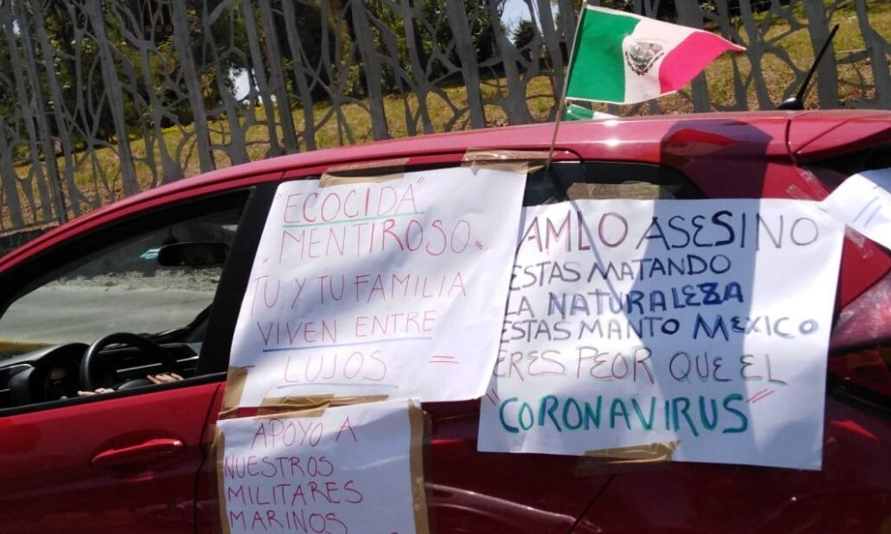 En Puebla, tocan el claxon para manifestarse contra AMLO