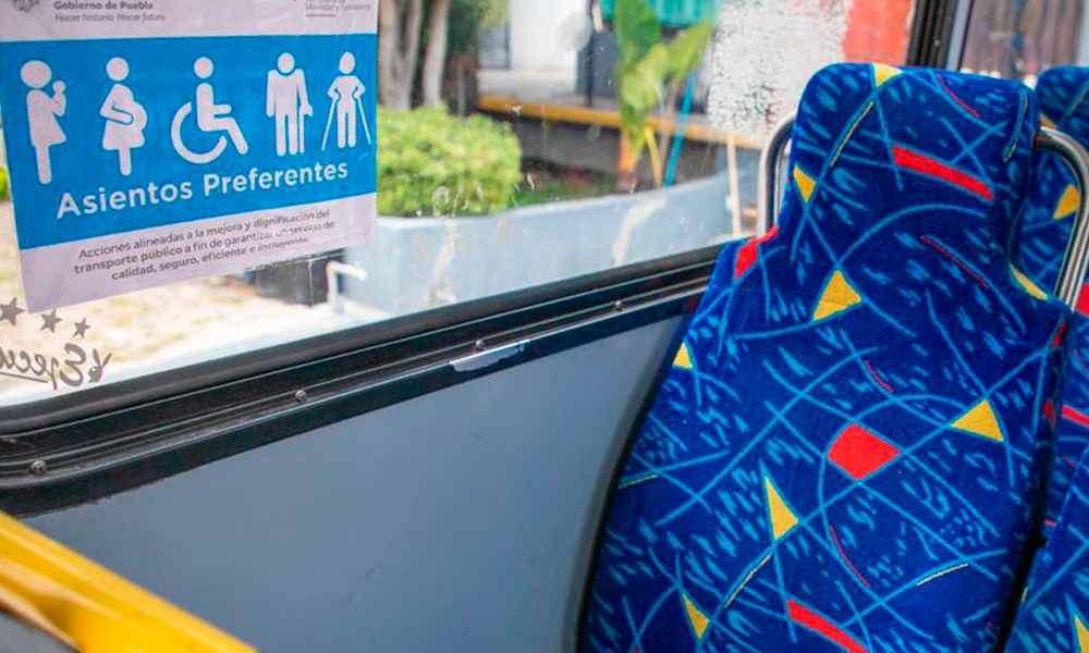 Habrá asientos preferentes en transporte público poblano 