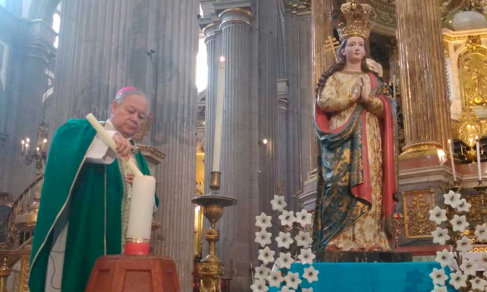 Arzobispo reza por migrantes poblanos fallecidos por Covid-19