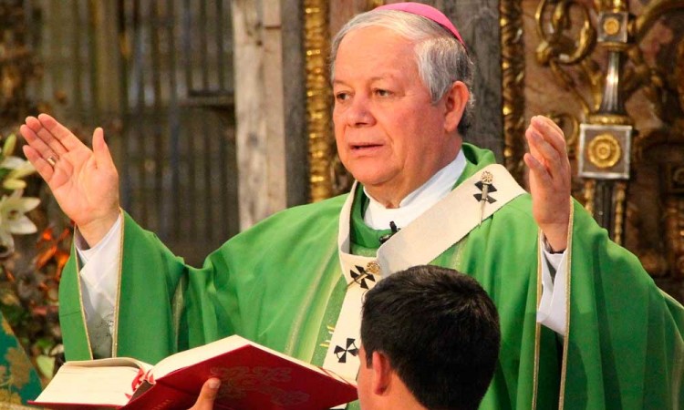 Arzobispo pide a poblanos no relajar medidas de Sana Distancia