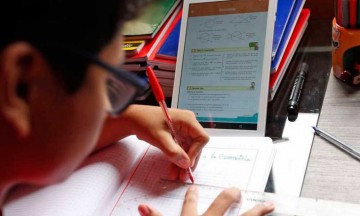 Maestros de Puebla piden computadoras para iniciar clases online