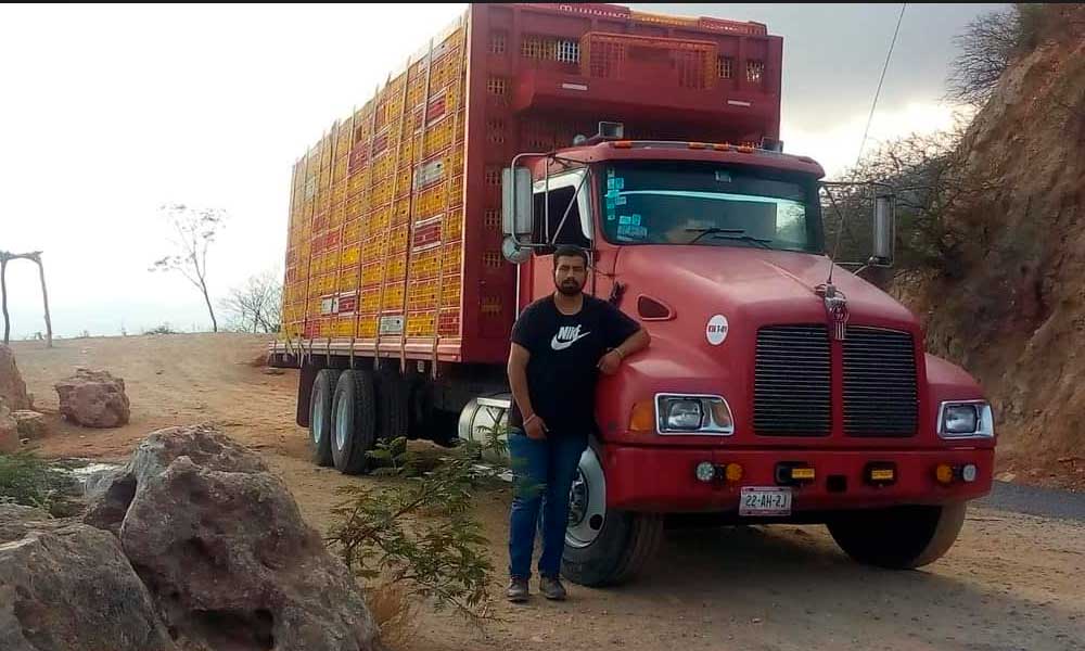 Roban camión de carga en carretera a Oaxaca y se pierde el conductor