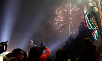 Primeras 400 personas que lleguen entrarán al zócalo de Puebla para el Grito