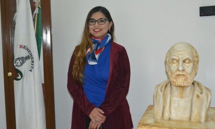 Premian a doctora egresada BUAP; gremio médico alemán reconoce su talento