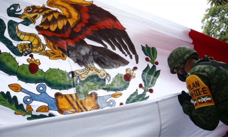 Desfile sombrío se desarrolló en Puebla