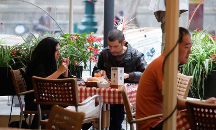 Restaurantes comienzan a entrar en la fase 3 de apertura económica