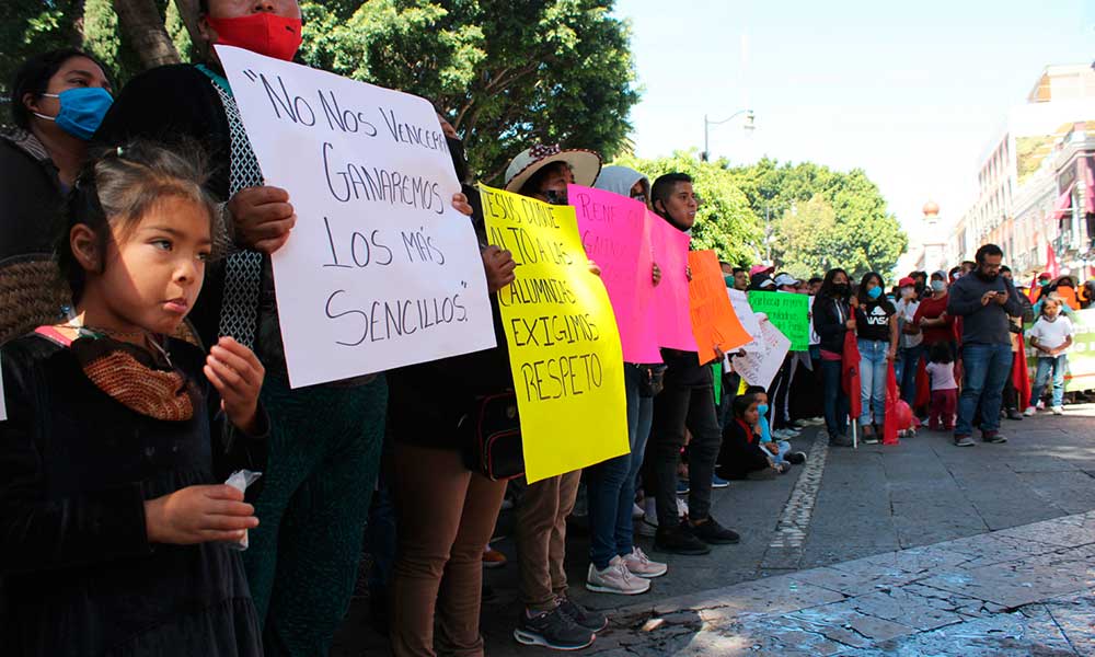 Ambulantes marchan para exigir reactivación en Centro Histórico