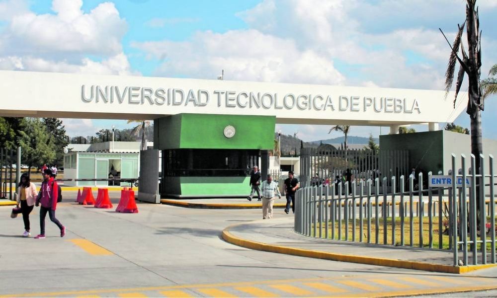 Egresan mil 304 ingenieros de la Universidad Tecnológica de Puebla  