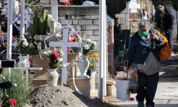 Temporada de muertos deja en Puebla 20 decesos más por Covid-19 y 301 nuevos contagios 