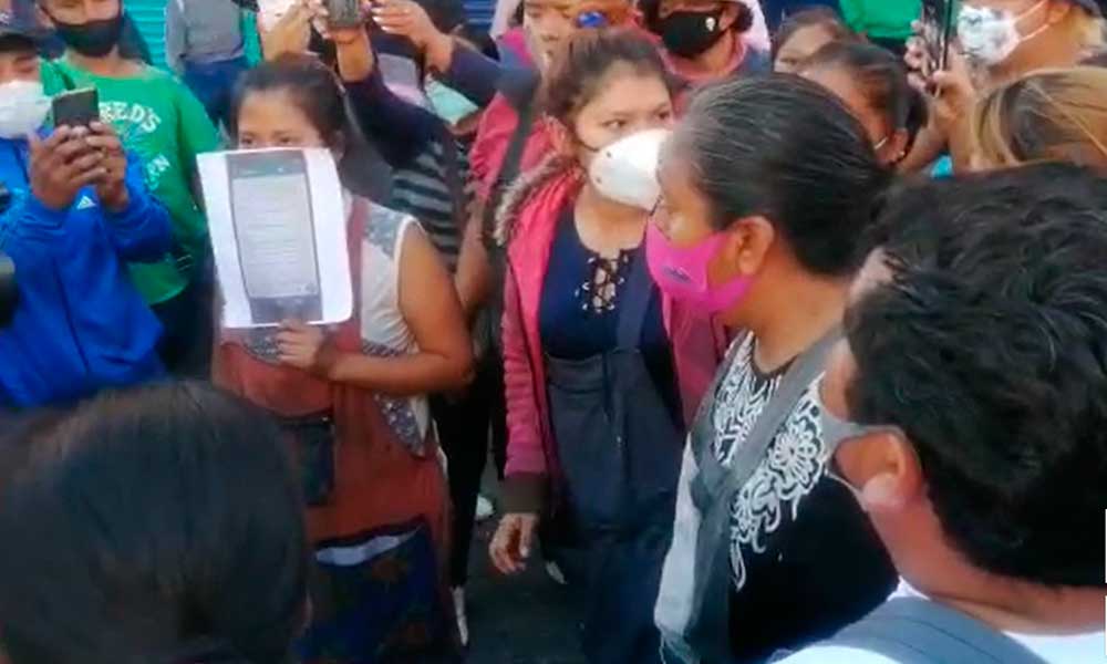 Ambulantes se disputan control de las calles del Centro Histórico