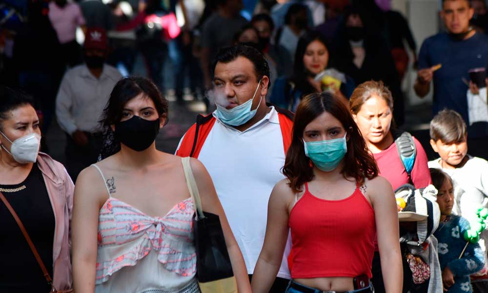 Poblanos y ambulantes abarrotan calles durante el Buen Fin