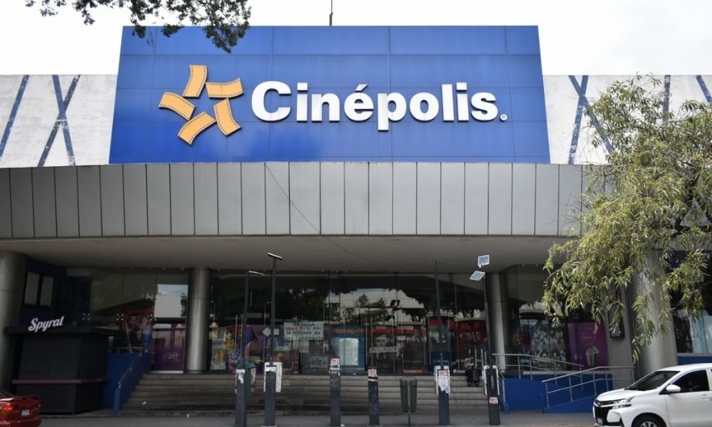 Tras ocho meses cerrados, abren las salas de cines en Puebla 