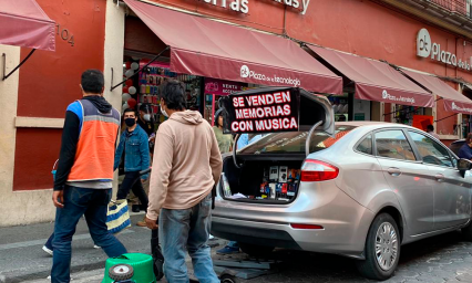 Ambulantes de reinventan en primer fin de semana del Buen Fin 