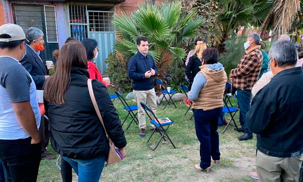 Chelo García escucha inquietudes de vecinos en el oriente de Puebla capital