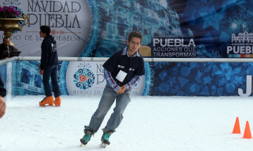 Descartan instalación de tobogán y pista de hielo en el zócalo para actividades decembrinas 