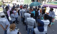 Se confrontan ambulantes y personal del Ayuntamiento tras instalación de puestos