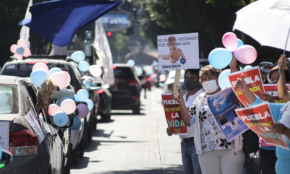 Gritan ProVida en Puebla que el aborto esconde un gran negocio 