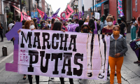 Realizan décima Marcha de las Putas en Puebla