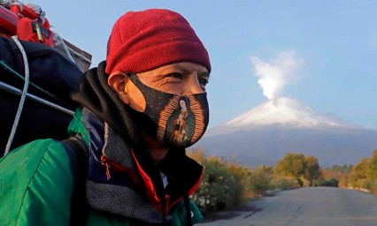 Peregrinos de Puebla comienzan a pie su viaje a la Basílica a pesar del Covid