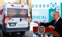 Puebla recibirá siete ambulancias tras rifa de avión presidencial 