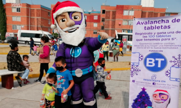 “Bienestar x Todos” rifa 100 tabletas y regala piñatas al sur de la ciudad