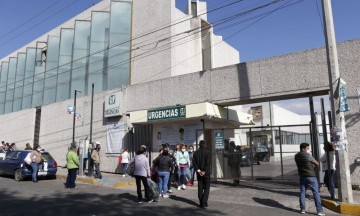 Jornada de vacunación contra coronavirus será en 37 hospitales para el personal de salud