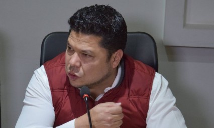 Con sólo 9 iniciativas aprobadas, Biestro quiere ser candidato a la alcaldía de Puebla 