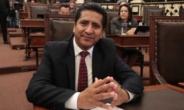 Suman nueve licencias a diputados locales que buscan una candidatura en Puebla