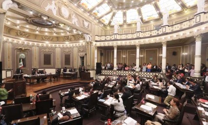 Abandonan el barco más de la mitad de los diputados del Congreso local en Puebla