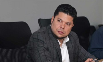 Deja Biestro el Congreso local para buscar la alcaldía de Puebla, no requerirá suplente 