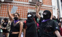 Lamentan colectivos feministas manipulación mediática y amenazas de las autoridades tras marcha del 8M