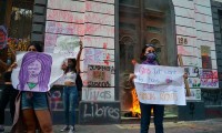 Colectivos feministas poblanos piden un alto a las acusaciones falsas por actos violentos en marcha del 8M