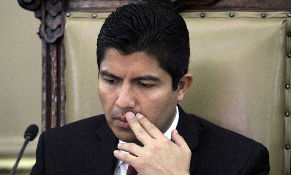¿Sabrá sortear Eduardo Rivera al PAN conversador y los escándalos del PRI?