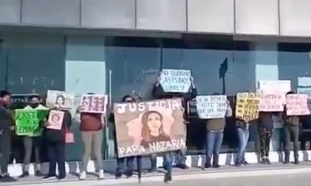Se manifiestan en Cholula por la posible liberación de los feminicidas de Nazaria Iraís 