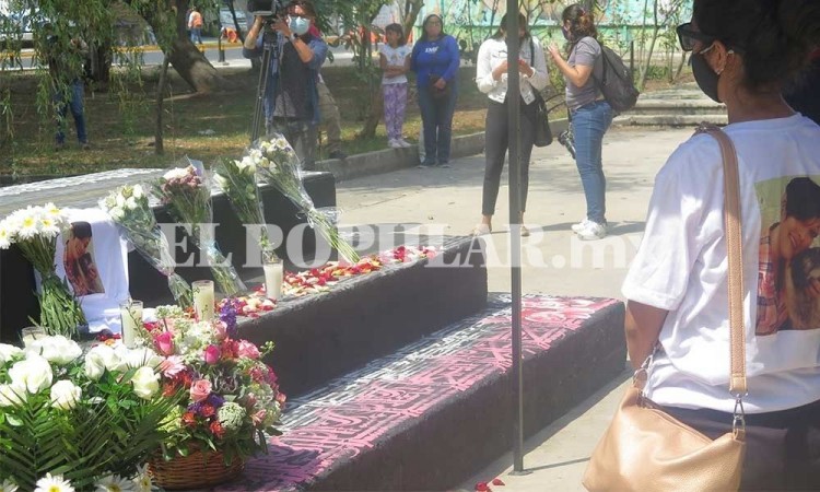 Realizan homenaje a Monse, víctima de feminicidio en Xonaca