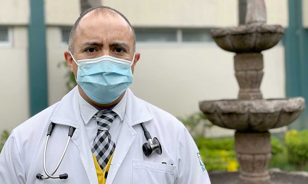 ¡La lucha no termina! Tras 12 días de estar intubado por covid, médico del IMSS regresa a salvar vidas en Puebla