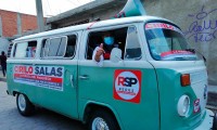 Candidato a diputado local en Puebla convierte combi en “Ciri Móvil” para su campaña 