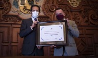 BUAP recibe Premio Internacional de Alfabetización UNESCO-Confucio