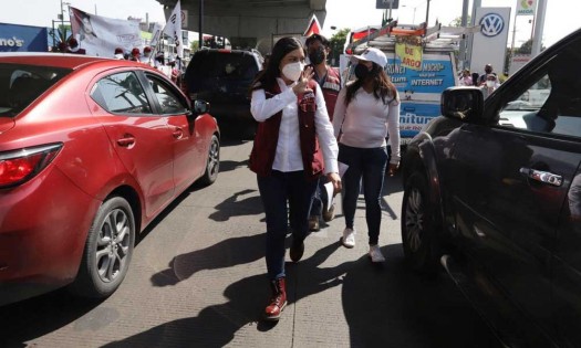 Las verdaderas encuestas están en la  calle, dice Claudia Rivera 