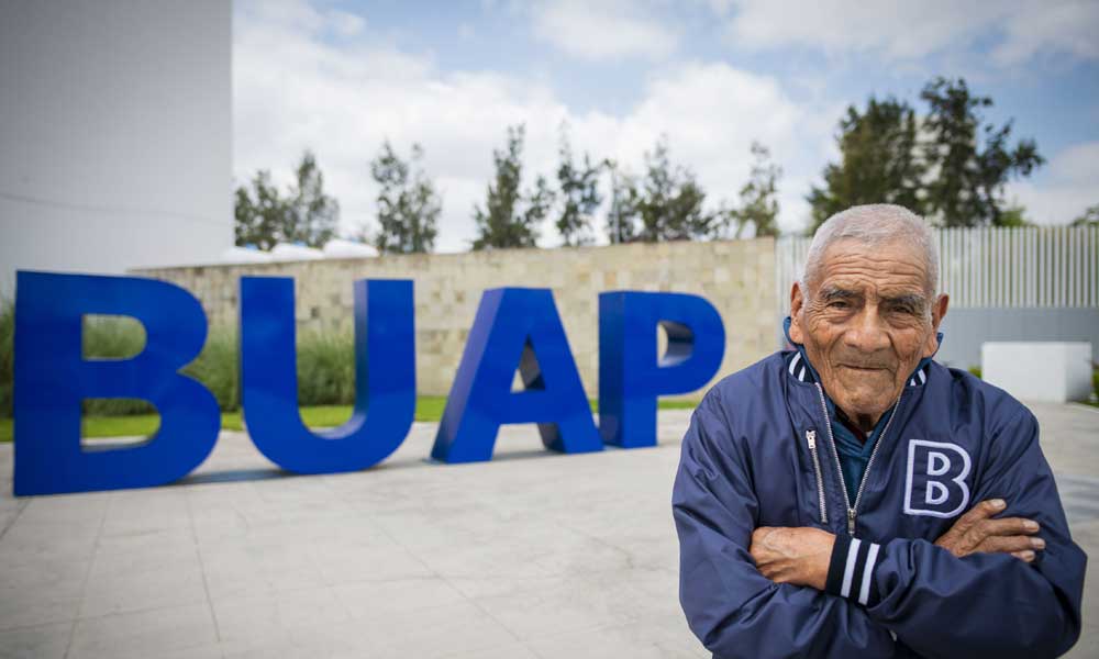 Ser egresado de la BUAP es un gran orgullo: Don Felipe Espinosa