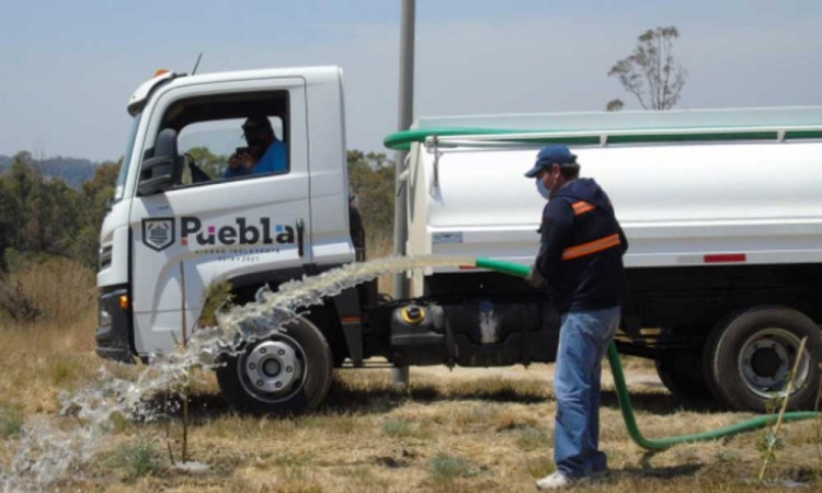 Ayuntamiento de Puebla reúsa agua tratada para riego en parques y áreas verdes    