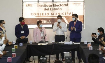 Instalará Eduardo Rivera mesa central sobre seguridad y economía con diversos sectores sociales