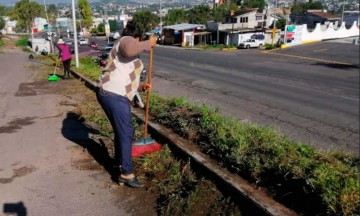 Brindan residentes mantenimiento a la colonia Patria Nueva