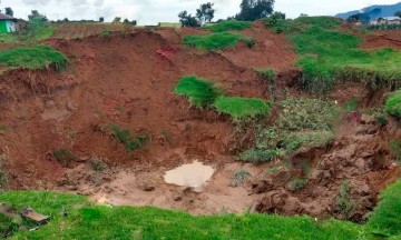 Aparece un nuevo socavón en Puebla, ahora en el municipio de Ahuazotepec