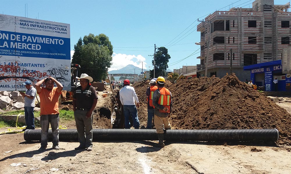 Salvan a sus compañeros de ser enterrados vivos