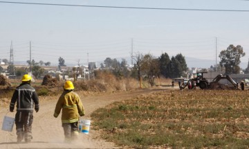 Provocan huachicoleros fuga en Acajete